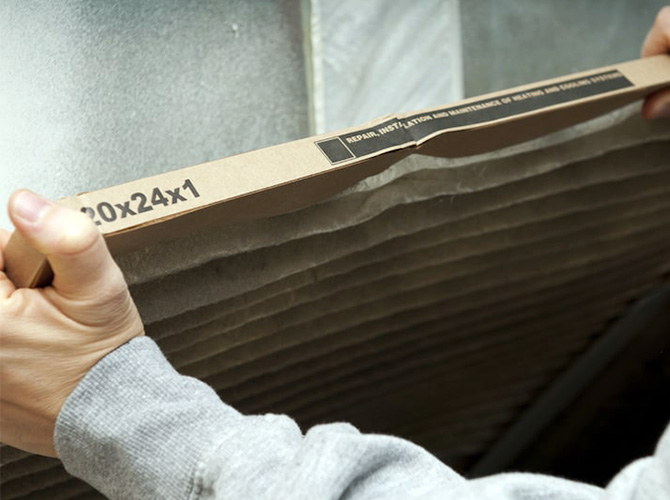 Changing air filter