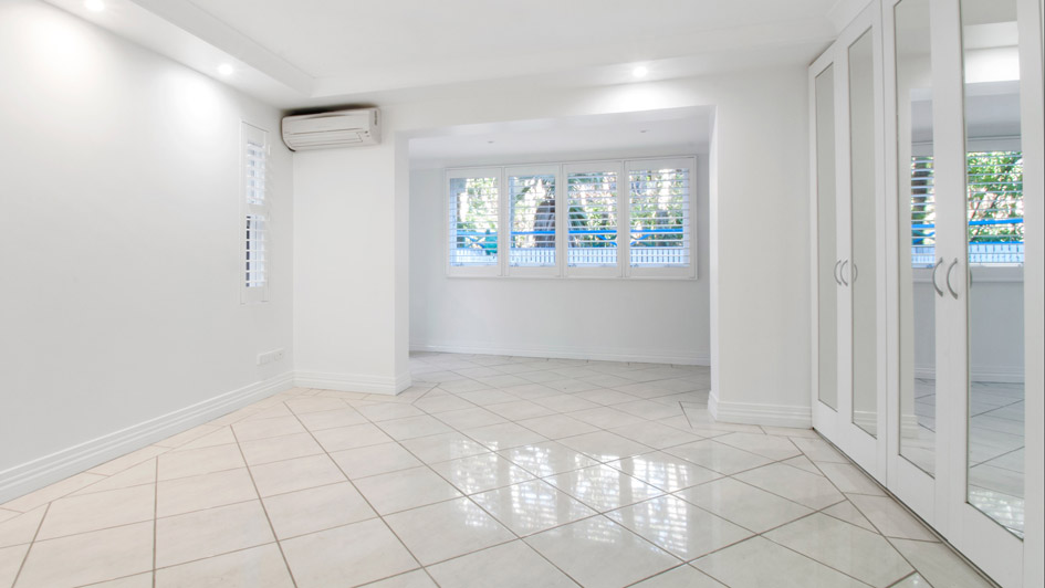 steven-ungermann-Bo-fW5KvdQI-945×532-12282 room with a mini split unit